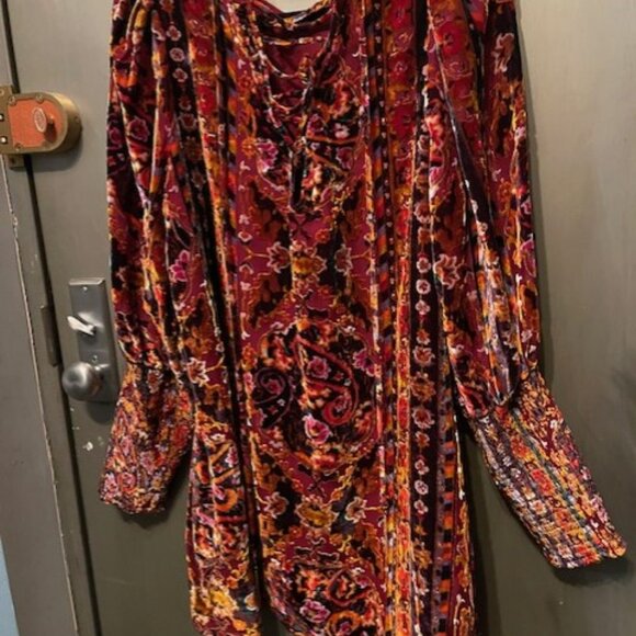 Retro Velvet Shift Puff Sleeve Mini Dress - Picture 16 of 16